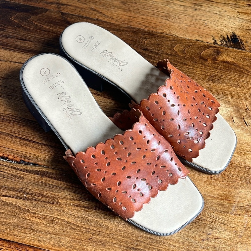 Romano Renee Women’s Leather Slide Sandal Block Heel Perforated Upper Sz 9
